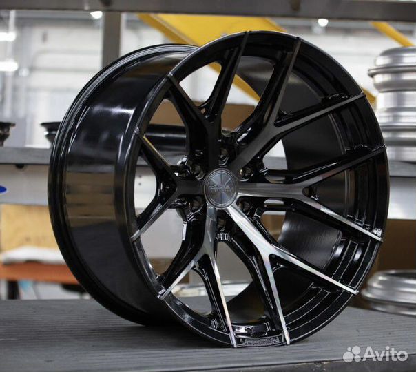 Кованые диски R22 BMW X6 G06