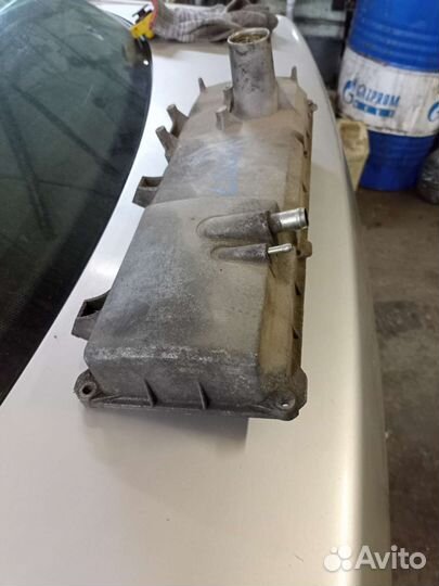 Клапанная крышка Renault Logan 1,4, 1,6