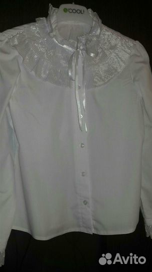Белая школьная блузка
