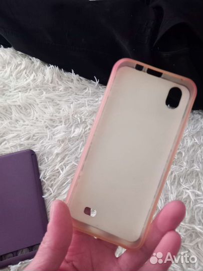 Пластиковые 2чехла и один силиконовый