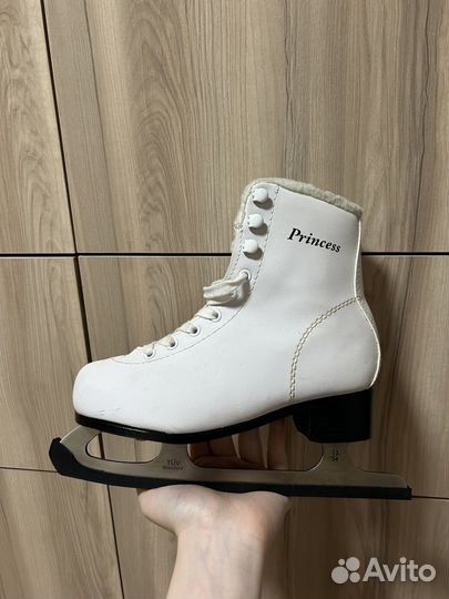 Коньки фигурные 33 размер