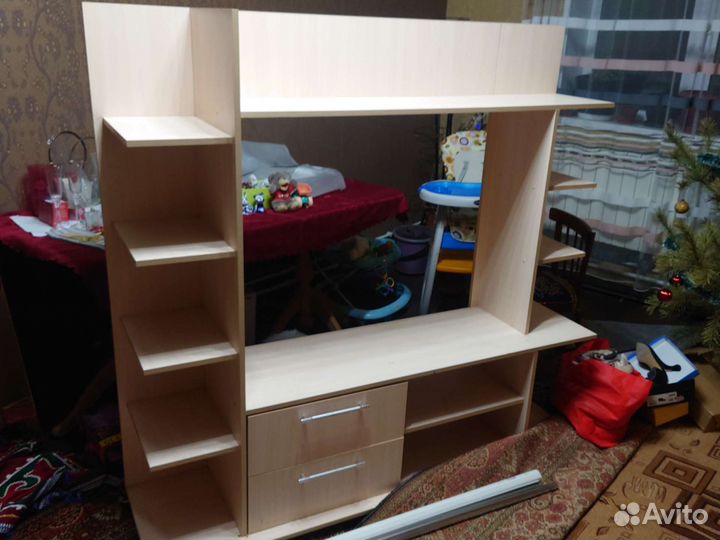 Ниша под телевизор горка