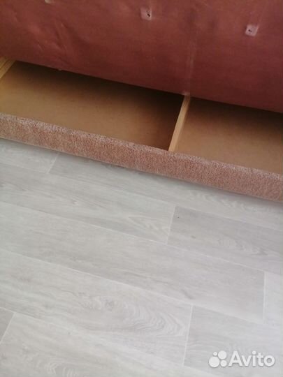 Диван книжка