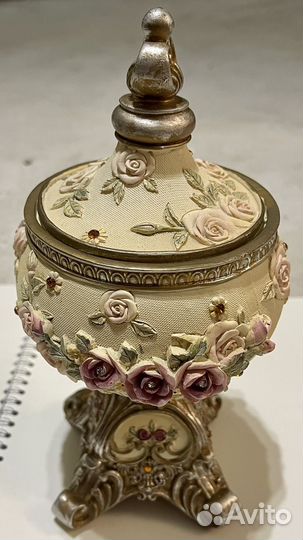 Шкатулка декоративныя