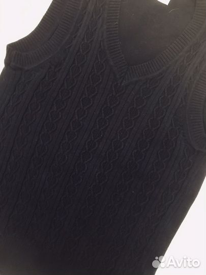 Жилет черный школьный 7-10 лет