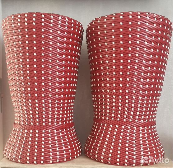 Ведро пластиковые, кашпо из ротанга