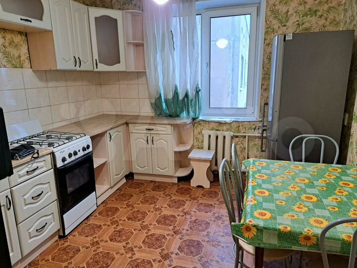 4-к. квартира, 90 м², 9/9 эт.