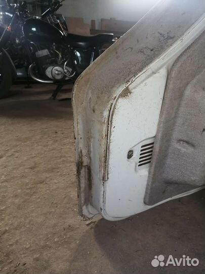 Продам правую дверь на газель