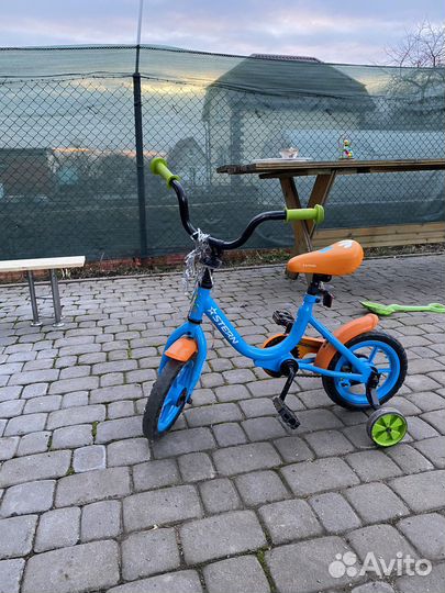 Велосипед четырехколесный