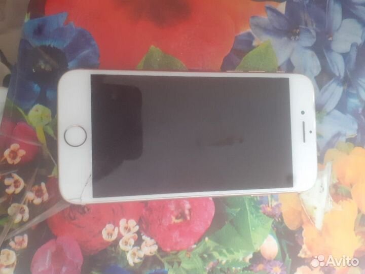 iPhone 8, 64 ГБ