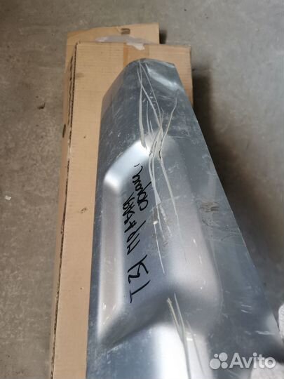 Накладка рейлинга nissan X-trail (T31) (2007)