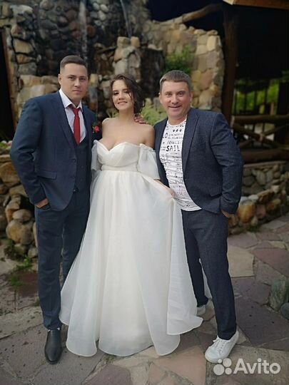 Ведущий + DJ + оборудование + живая музыка