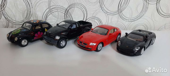 Коллекционные машинки kinsmart