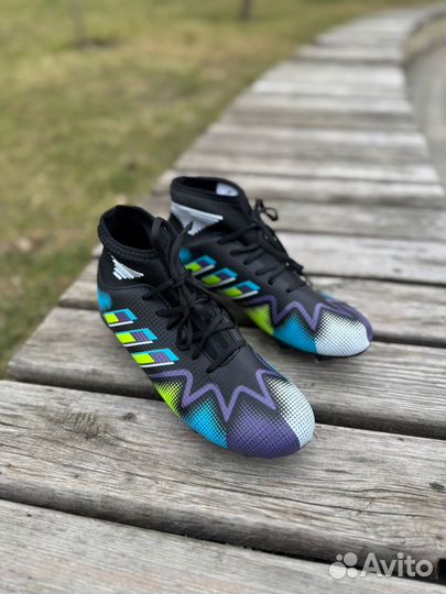 Футбольные бутсы Adidas Predator