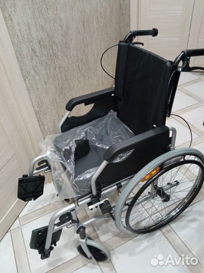 Инвалидная коляска новая