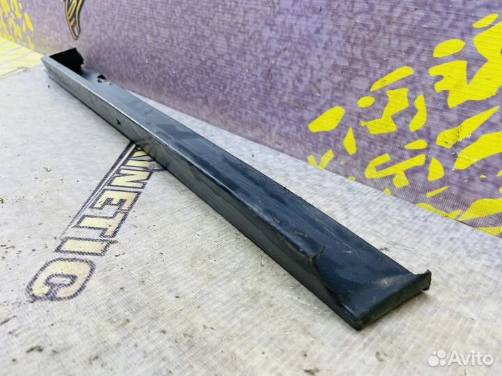 Воздуховод радиатора нижний Дастер Duster