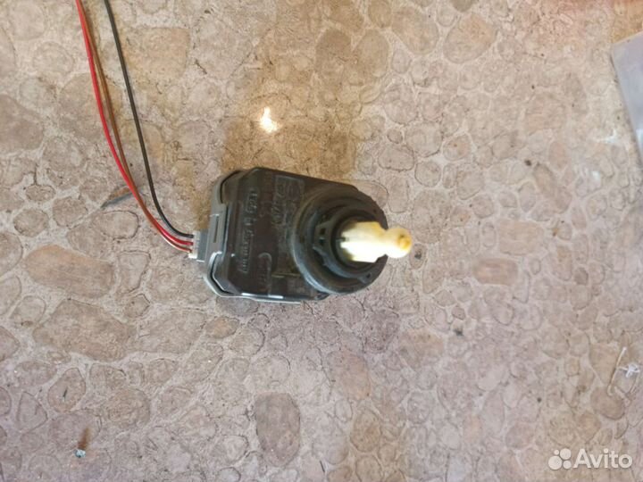 Электро корректор фар