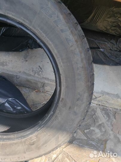 Bridgestone Blizzak Revo GZ 205/65 R16