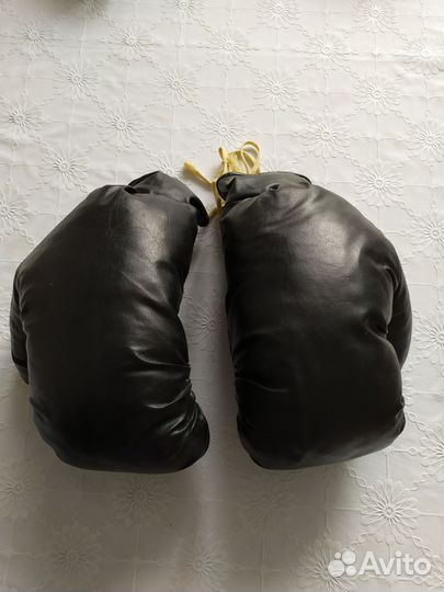 Боксерские перчатки