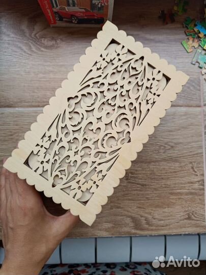 Деревянная шкатулка