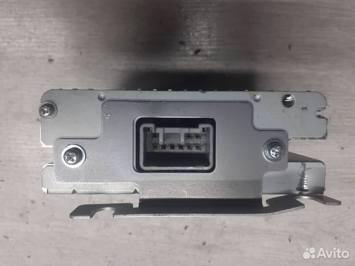 Усилитель магнитолы Dodge Caliber