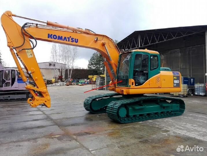 Стекло лобовое нижнее на экскаватор Komatsu PC180