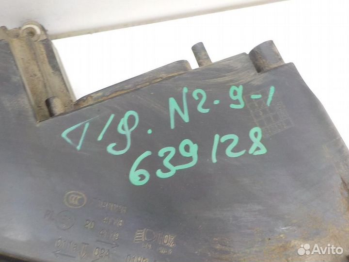 Фара правая Volkswagen Tiguan