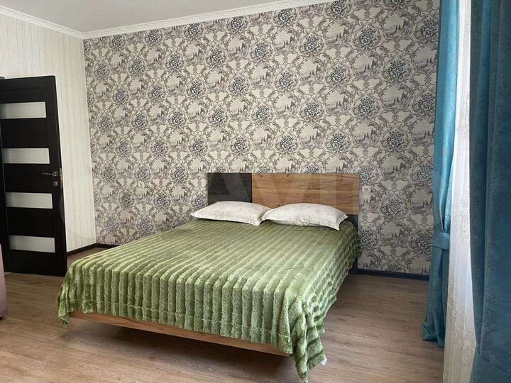 2-к. квартира, 60 м², 3/17 эт.