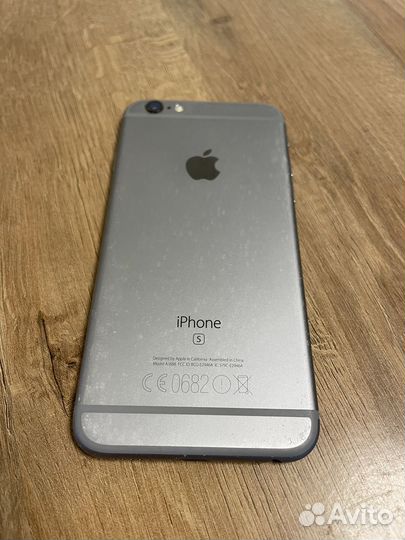 Телефон iPhone 6s