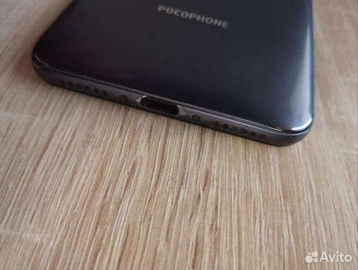 Xiaomi Pocophone F1, 6/64 ГБ