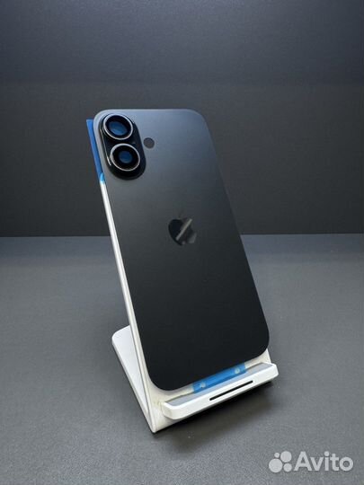 Задняя крышка для Apple iPhone 16 Pro (Черный)