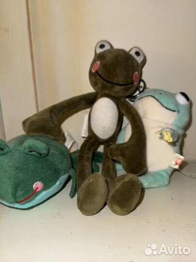 Игрушка лягушка