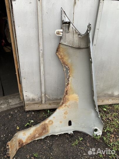 Крылья передние Lancer 9