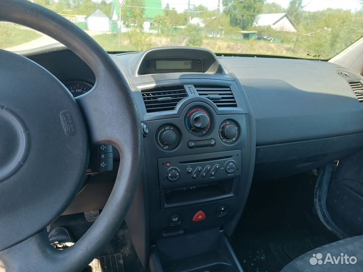 Renault Megane 1.6 МТ, 2006, битый, 190 000 км