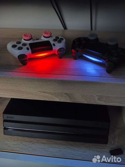 Sony playstation 4 PS4 pro 1tb с играми