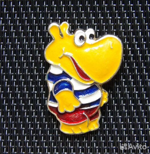 Редкий значок Бегемот. Советский винтаж