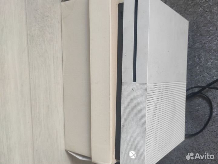 Xbox one s 500 gb с играми
