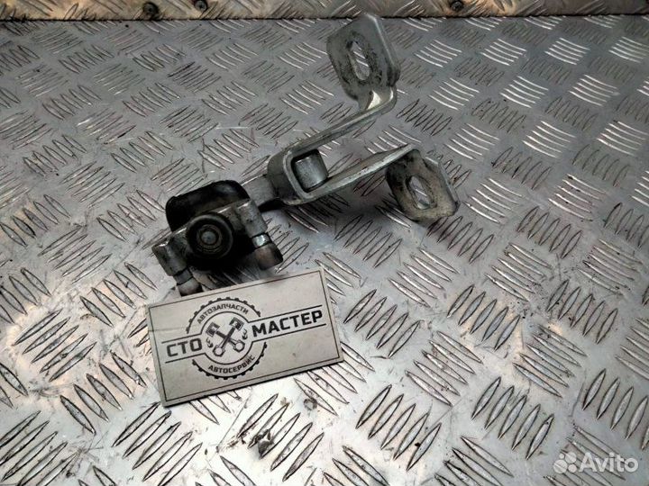 Ролик сдвижной двери правый средний Fiat Ducato