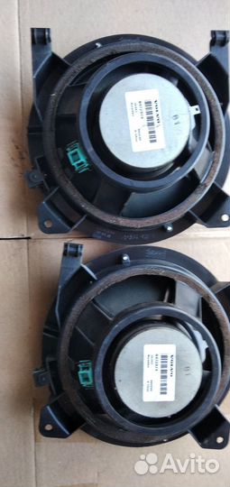 Динамики задней полки на Вольво S80 1