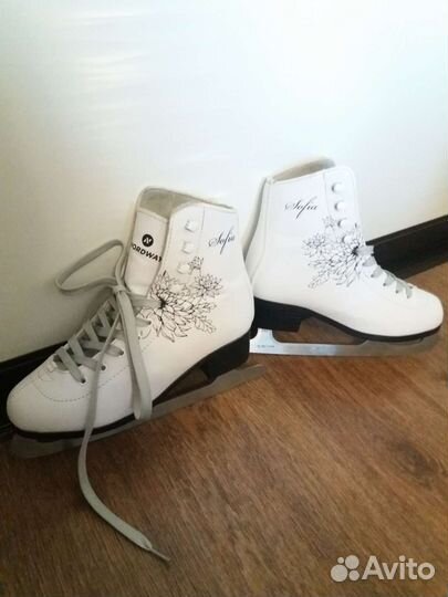 Продам коньки