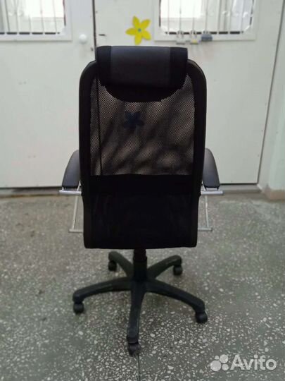 Компьютерное кресло