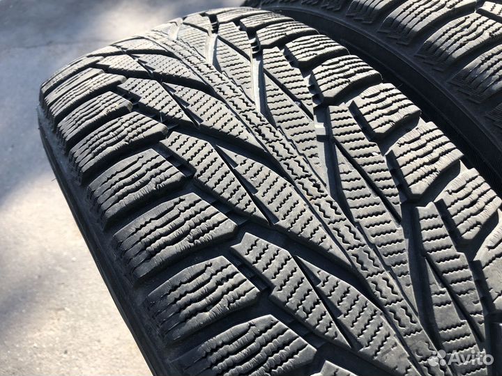 Nokian Tyres Hakkapeliitta R2 SUV 215/65 R16 102R