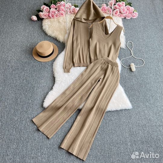 Костюм брючный