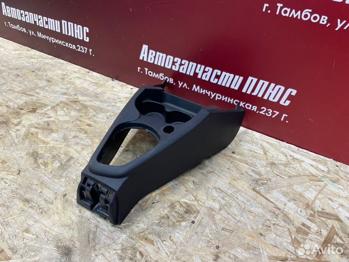 Консоль центральная Renault Logan