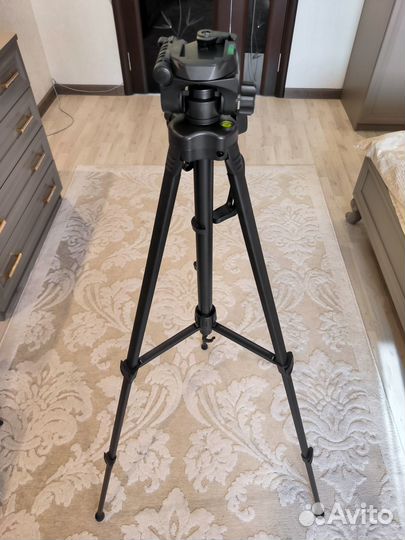 Новый штатив для фото и видеокамер