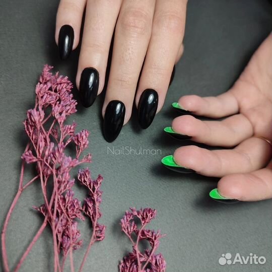 Мастер маникюра и педикюра