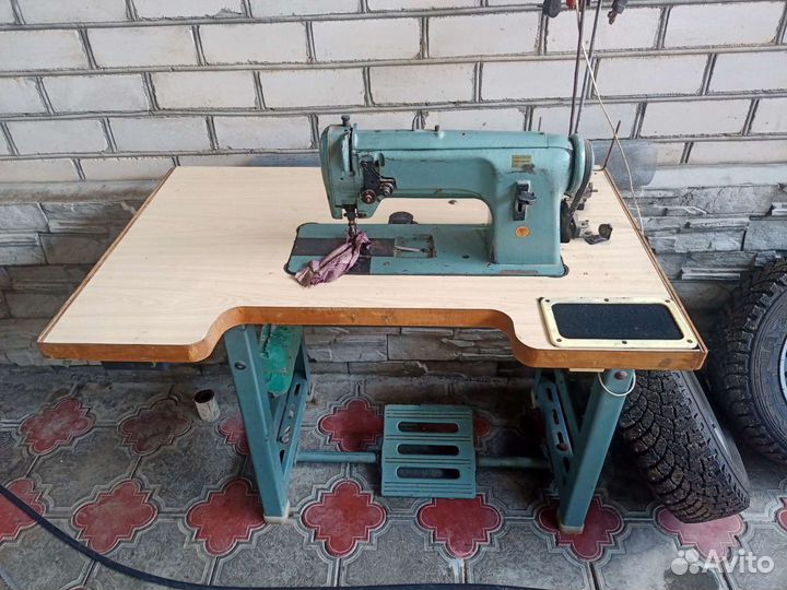 Швейная машинка промышленная