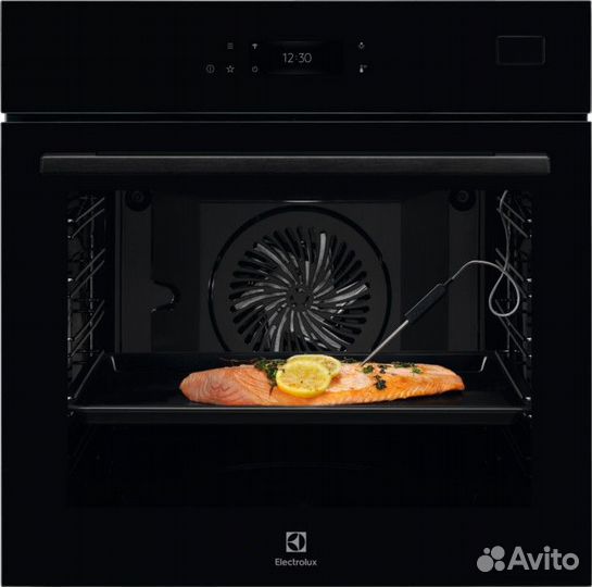 Духовой шкаф Electrolux SteamBoost 800 COB8S39WZ