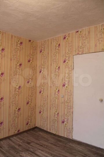 Комната 13,7 м² в 2-к., 2/5 эт.