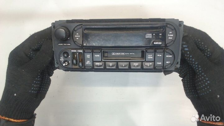 Магнитола Chrysler Voyager, 2002